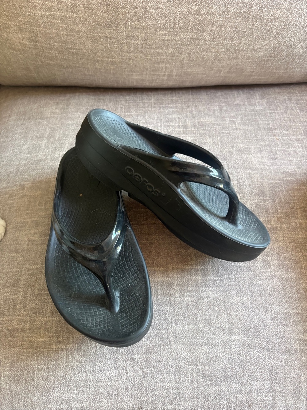 OOFOS Black Women's Platform Recovery Flip Sandals